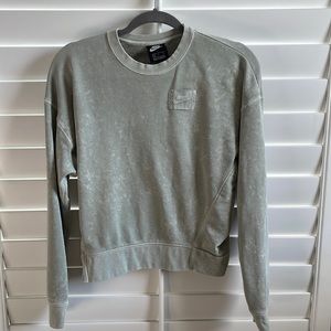 Nike Size S Green cropped sweatshirt
